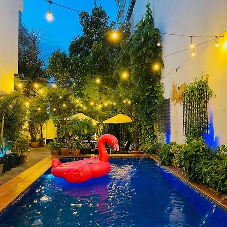 Birdcage Boutique Hotel Phnom-Penh Buitenkant foto