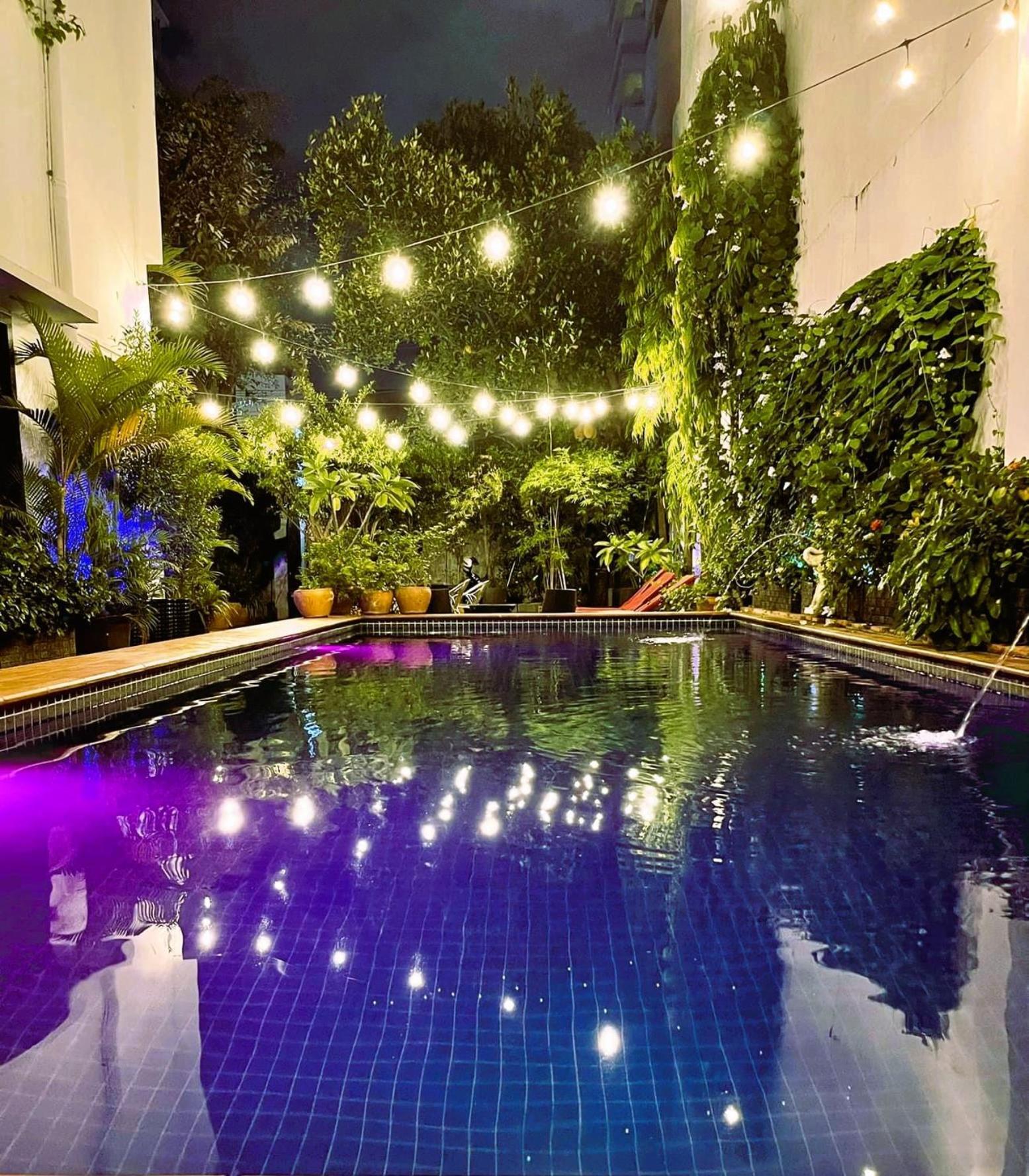 Birdcage Boutique Hotel Phnom-Penh Buitenkant foto