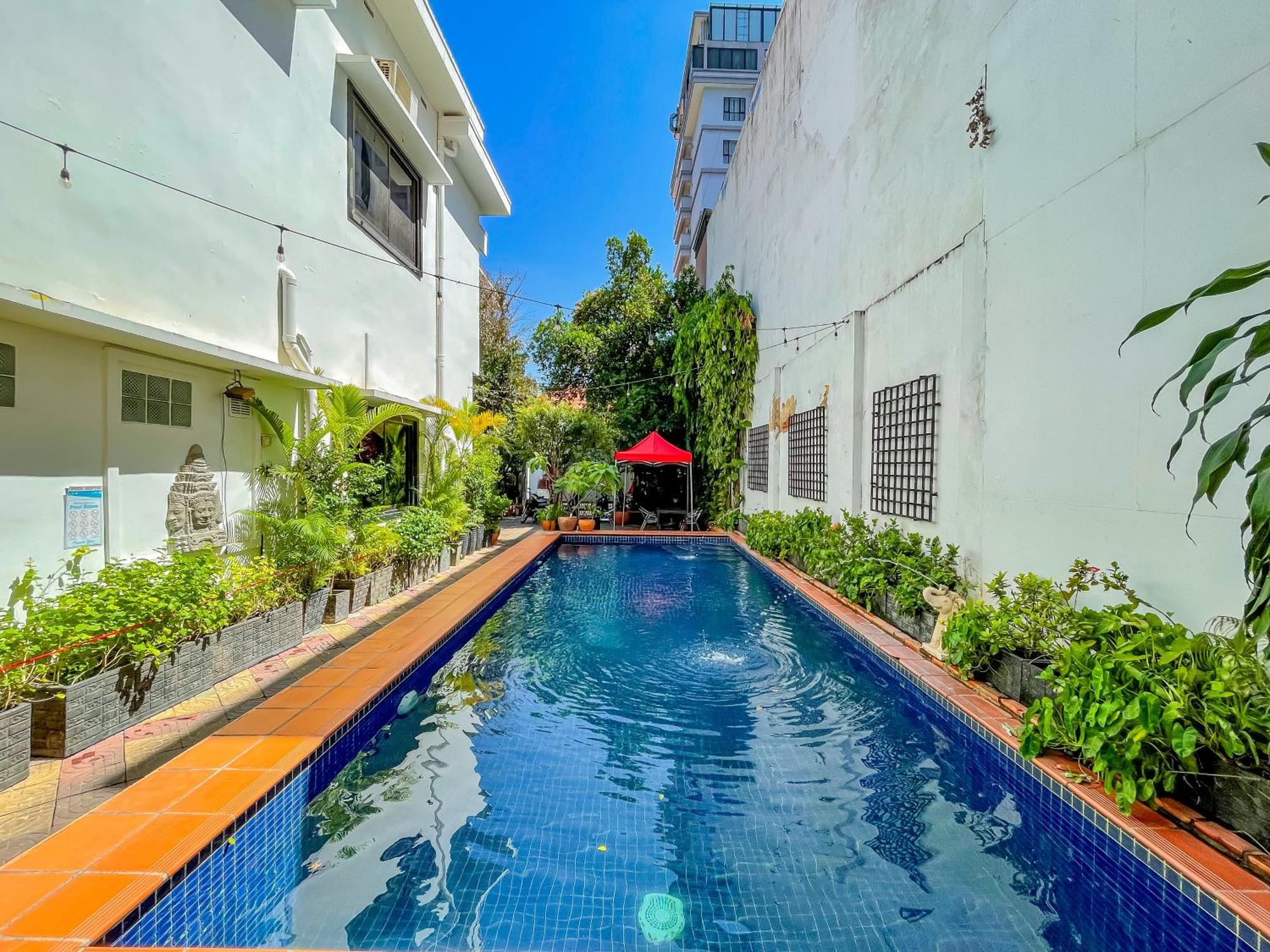 Birdcage Boutique Hotel Phnom-Penh Buitenkant foto
